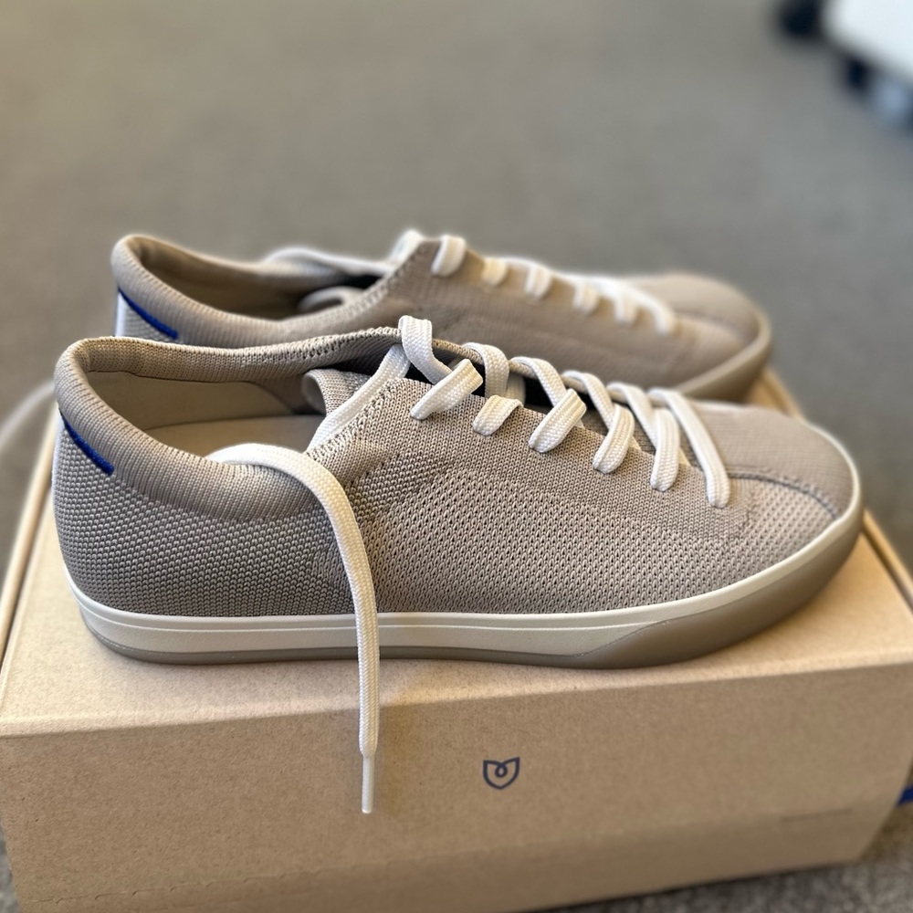 NWT Rothy’s Lace Up Sneaker in Storm, 7.5